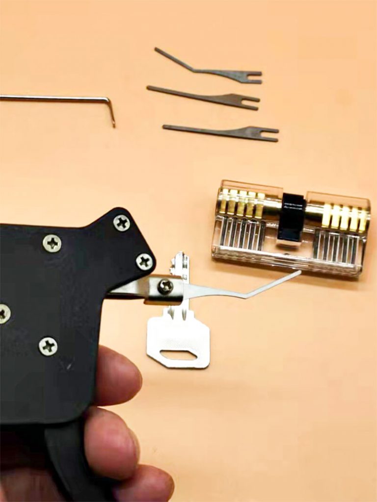 Manual One-Word Lock Quick Fire Small White Gun